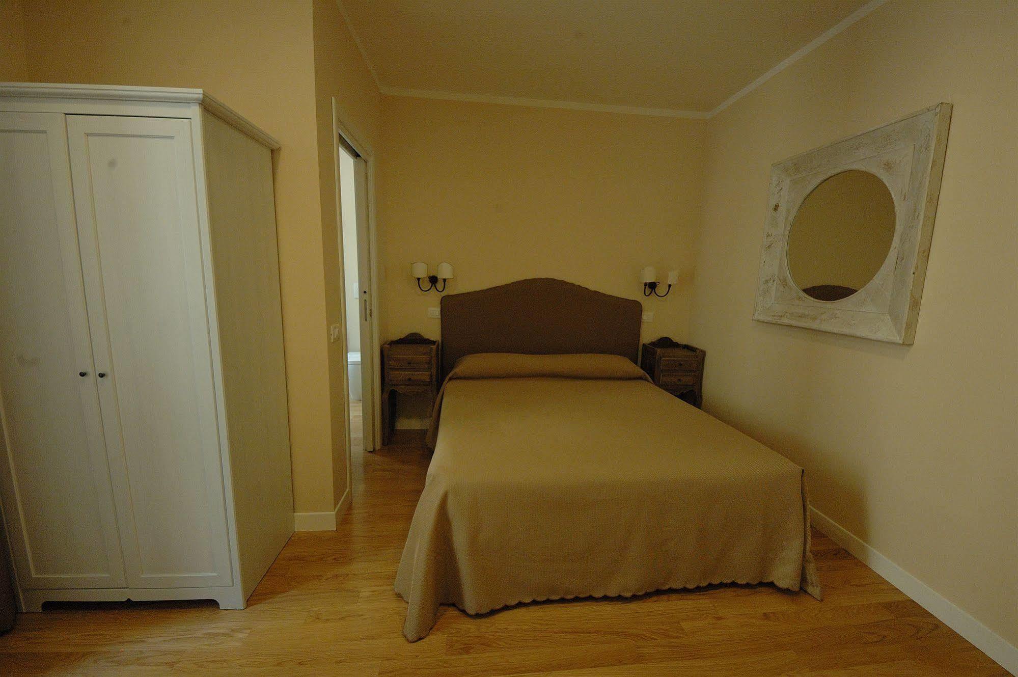 Pensión Residenza Dei Gracchi 2*